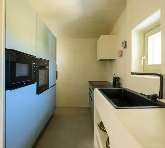 Myconian Mythodea Luxury Áno Merá